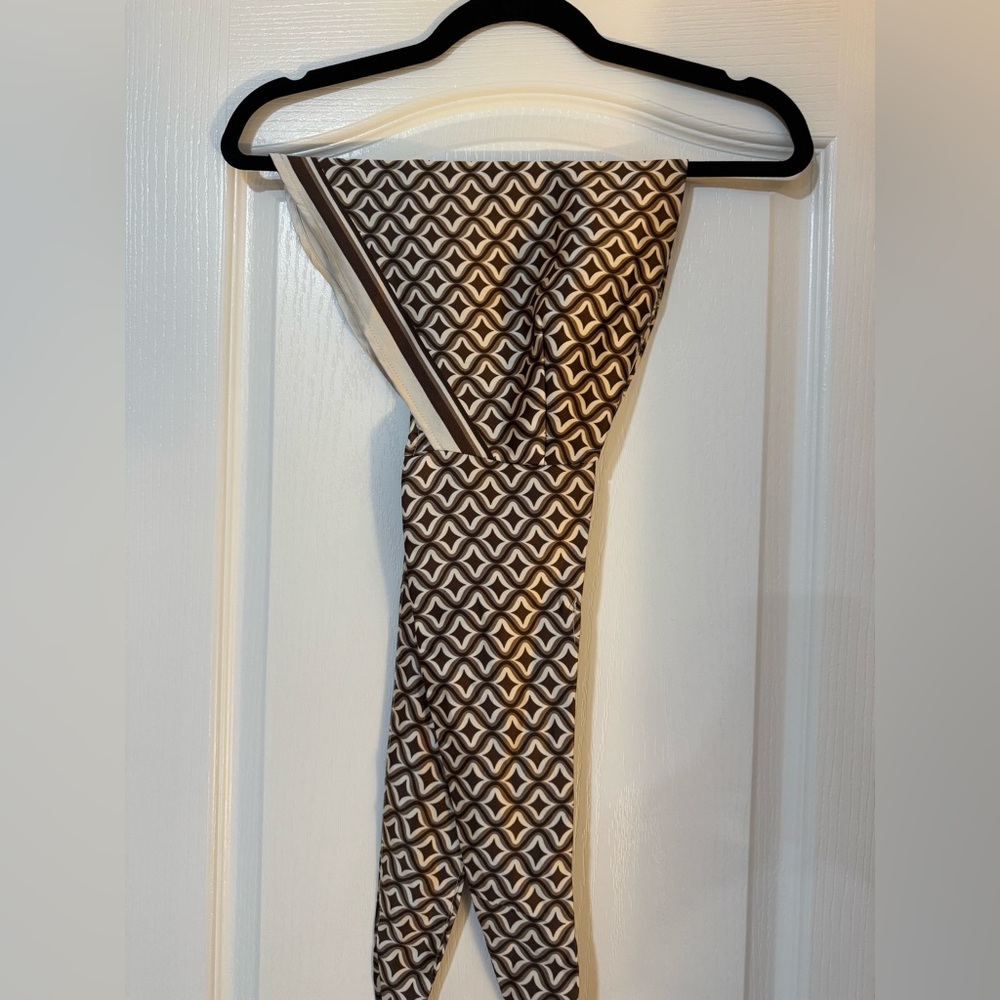 Scarf top